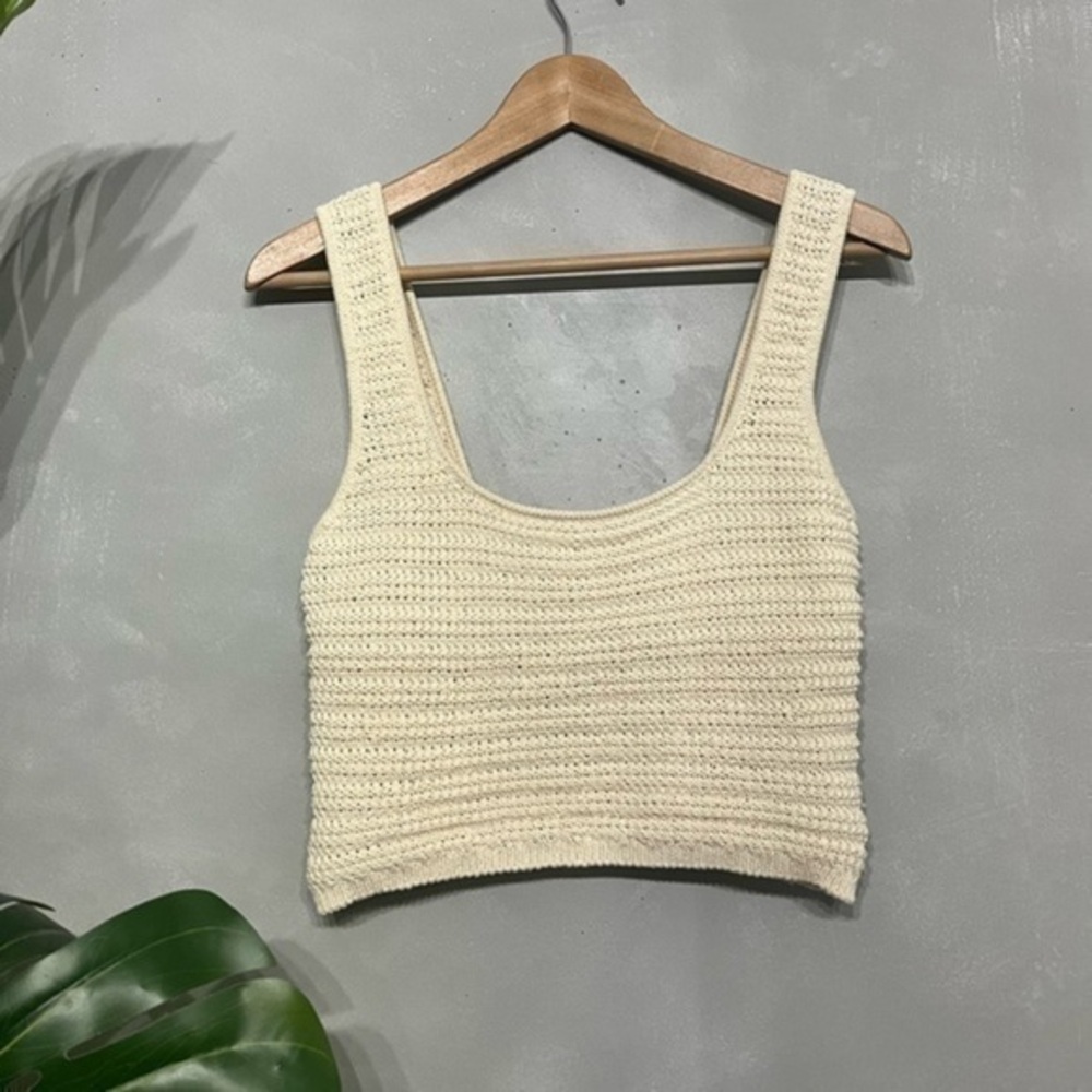 3/$30 _  H&M |  crochet knit cream crop tank top square neckline - size M